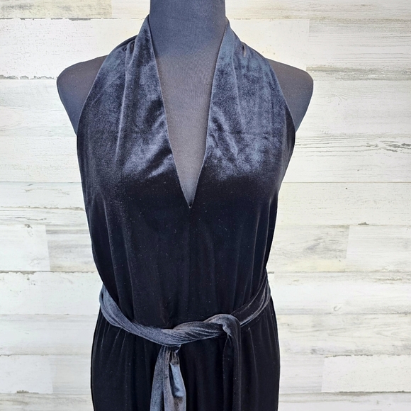 Banana Republic Womens Petite Velvet Halter Neck Jumpsuit 10P Black Party Chic - Picture 7 of 13